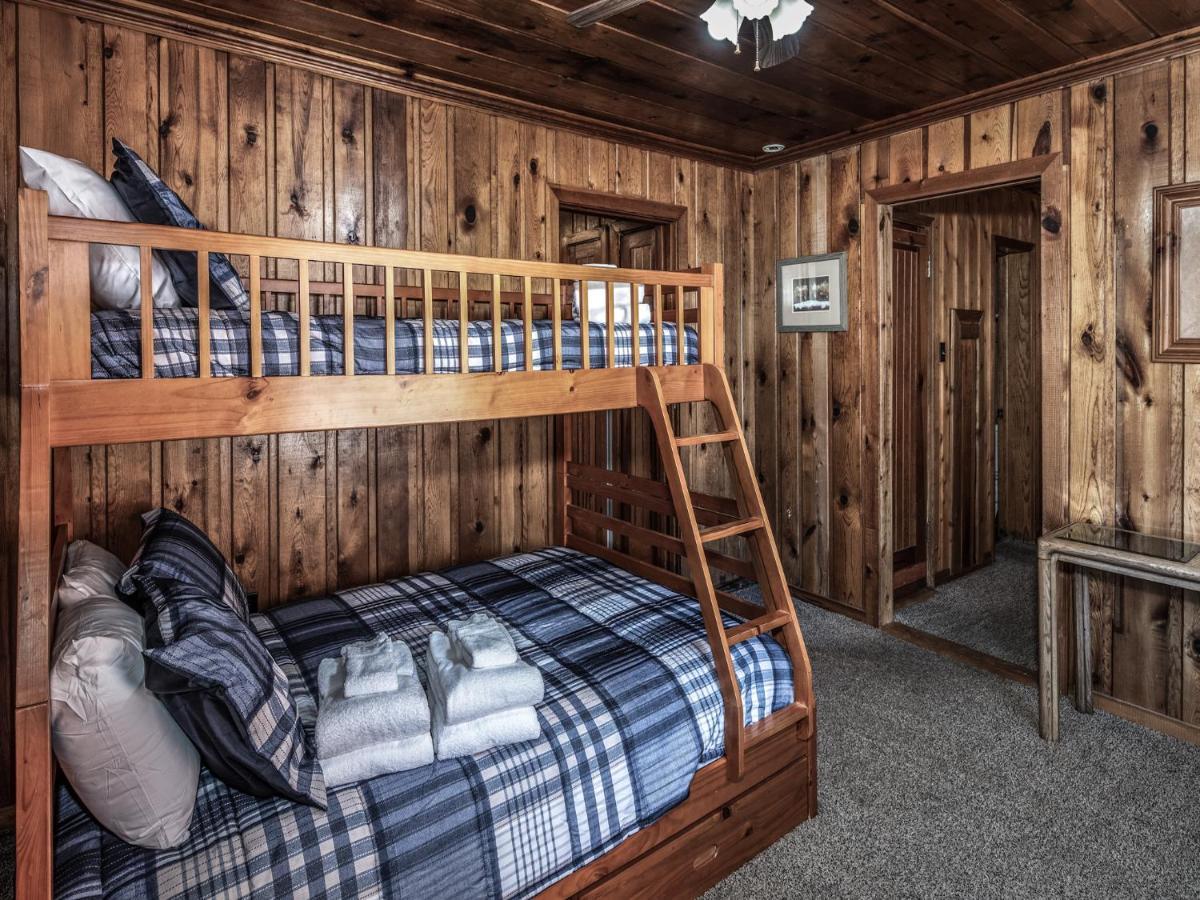 רואידוסו Alpine Cabin, 3 Bedrooms, Deck, Sleeps 8 מראה חיצוני תמונה
