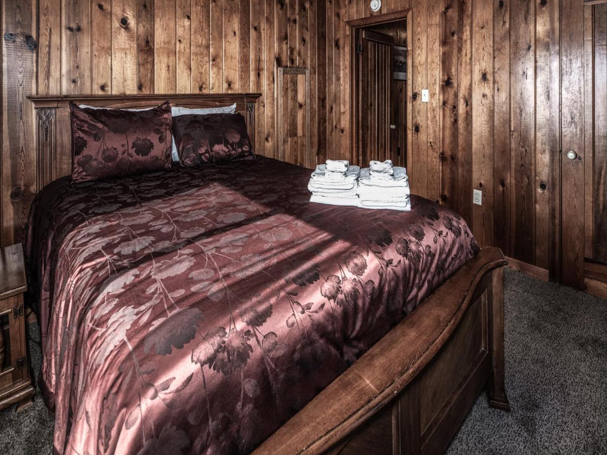 רואידוסו Alpine Cabin, 3 Bedrooms, Deck, Sleeps 8 מראה חיצוני תמונה
