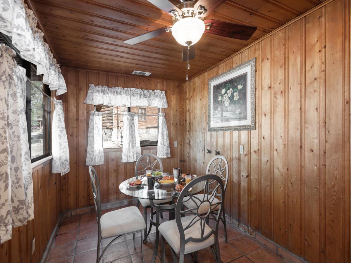 רואידוסו Alpine Cabin, 3 Bedrooms, Deck, Sleeps 8 מראה חיצוני תמונה