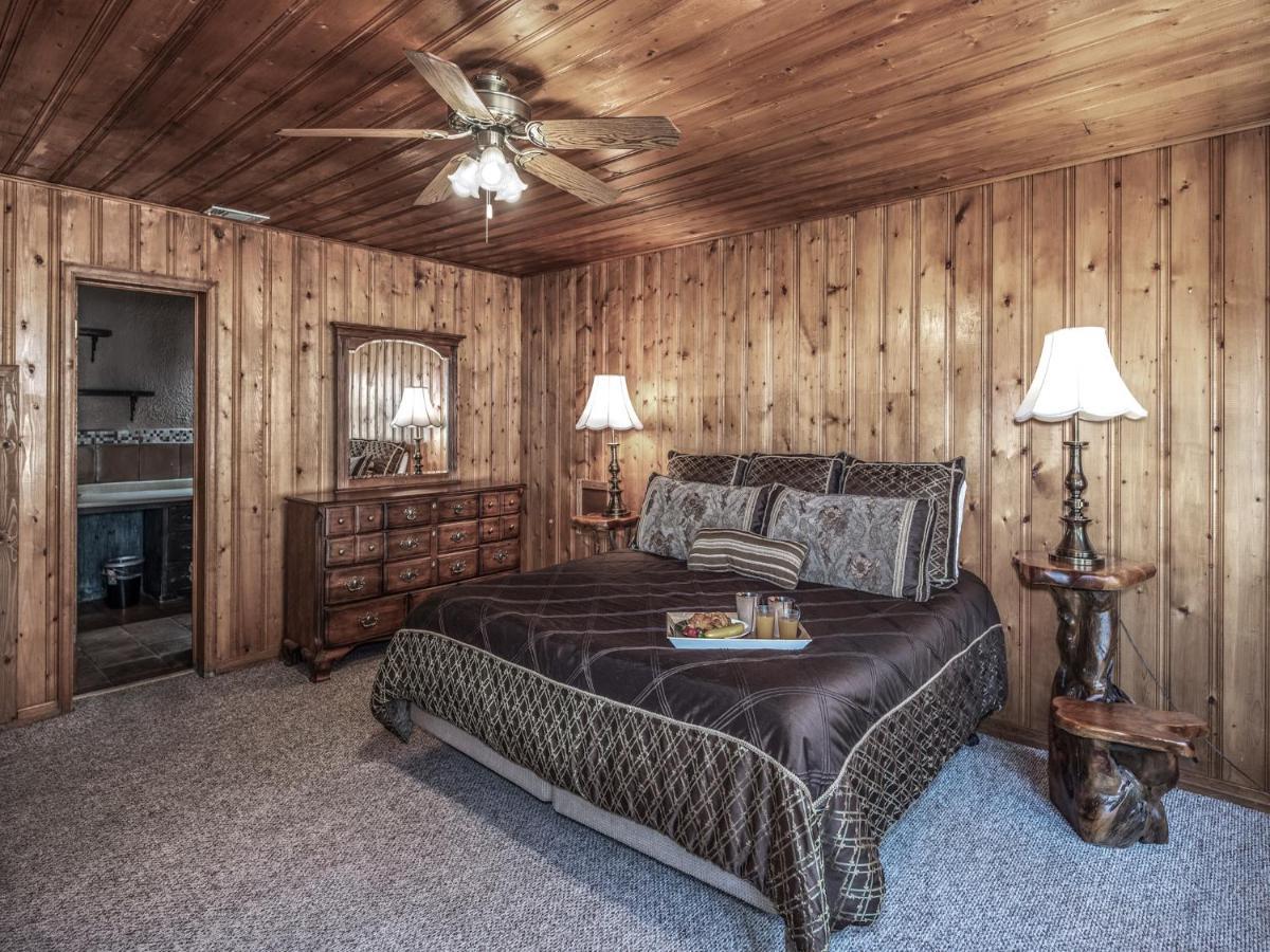 רואידוסו Alpine Cabin, 3 Bedrooms, Deck, Sleeps 8 מראה חיצוני תמונה